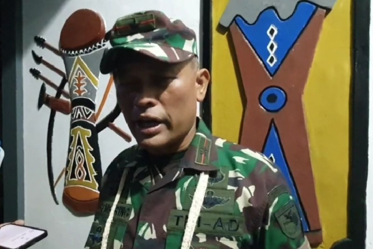 Seorang prajurit TNI tertembak saat polisi bubarkan aksi massa di Papua