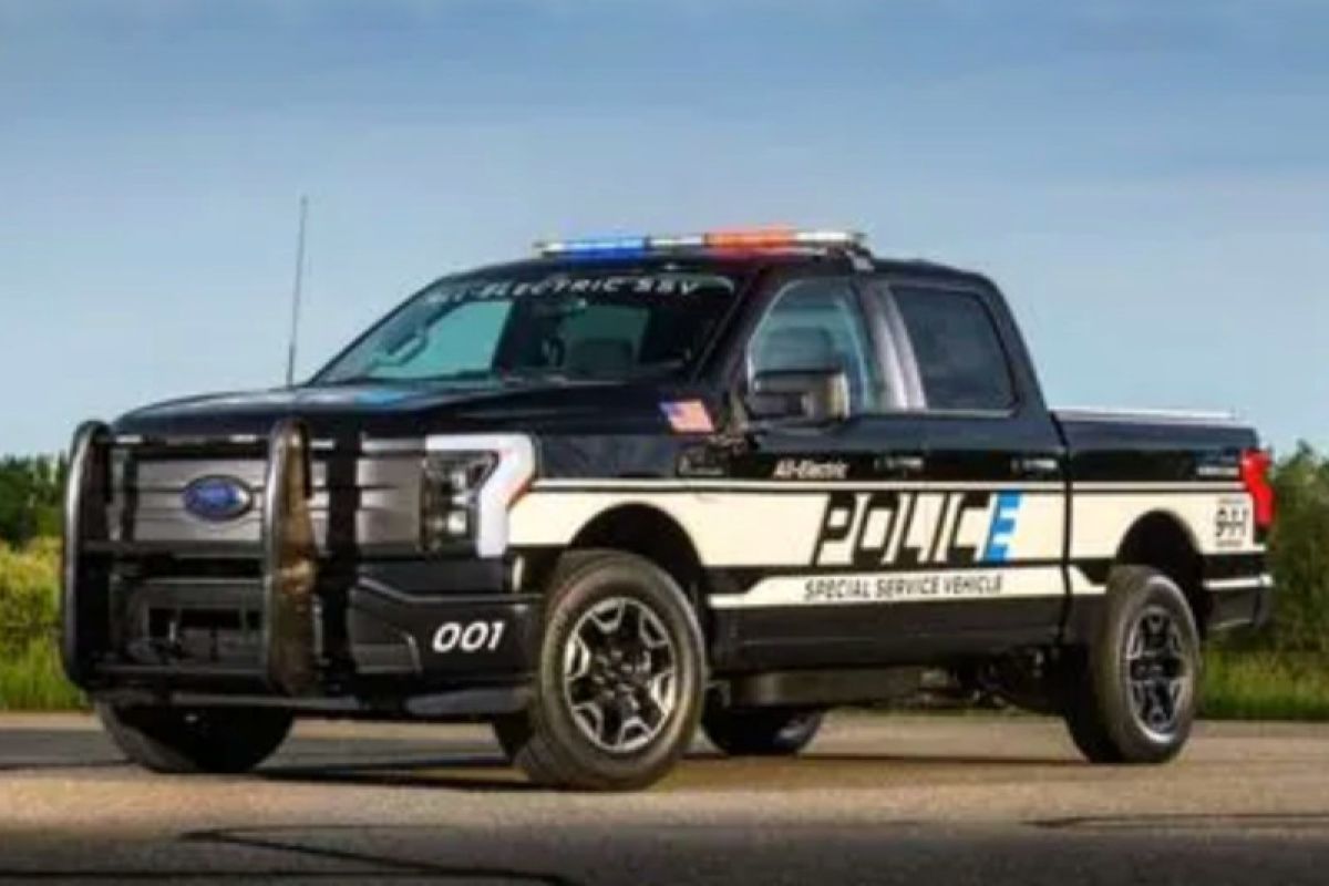 Ford luncurkan truk pikap F 150 Lightning khusus armada polisi