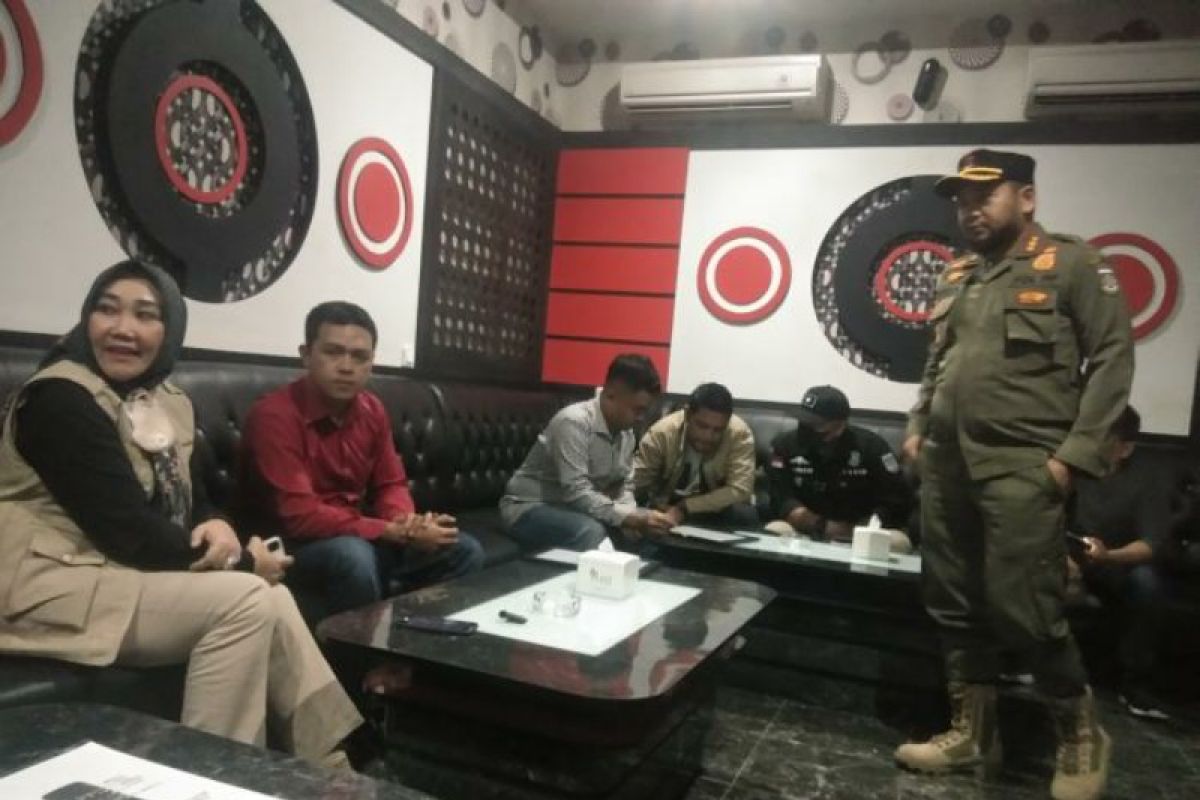 Pantau jam operasi hiburan malam, Satpol PP Dumai rutin berpatroli