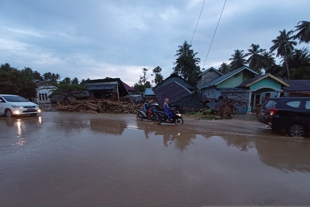 Kemensos akan berikan santunan duka korban banjir bandang Torue