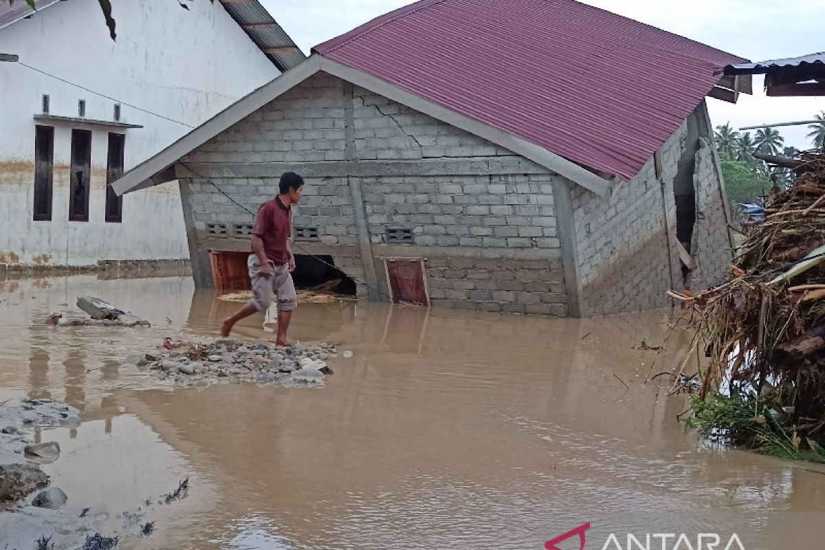 Korban banjir Torue Parigi Moutong butuh logistik