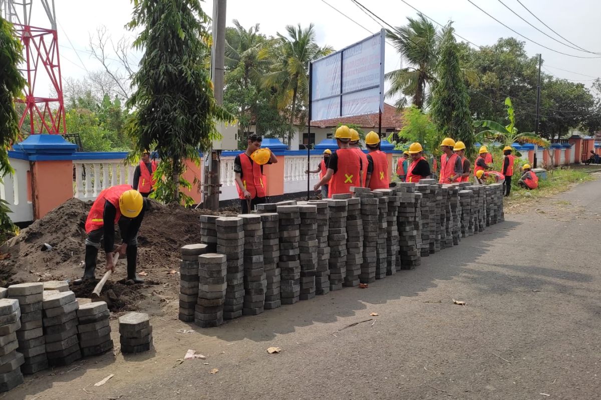 Kemenhub gelar padat karya di Instalasi SROP Cilacap