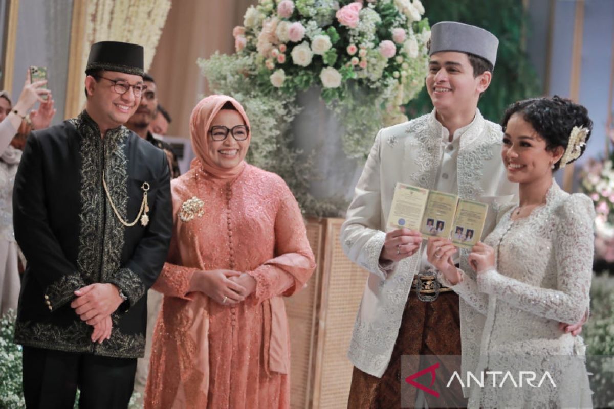 Jokowi hadiri resepsi pernikahan anak Anies Baswedan
