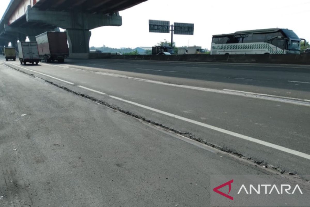 Jasa Marga perbaiki jembatan KM 28 ruas Tol Jakarta-Cikampek