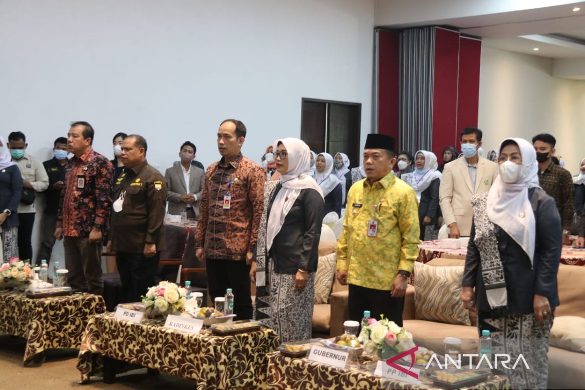 Gubernur Haris sebut bidan berperan dalam percepatan penurunan stunting