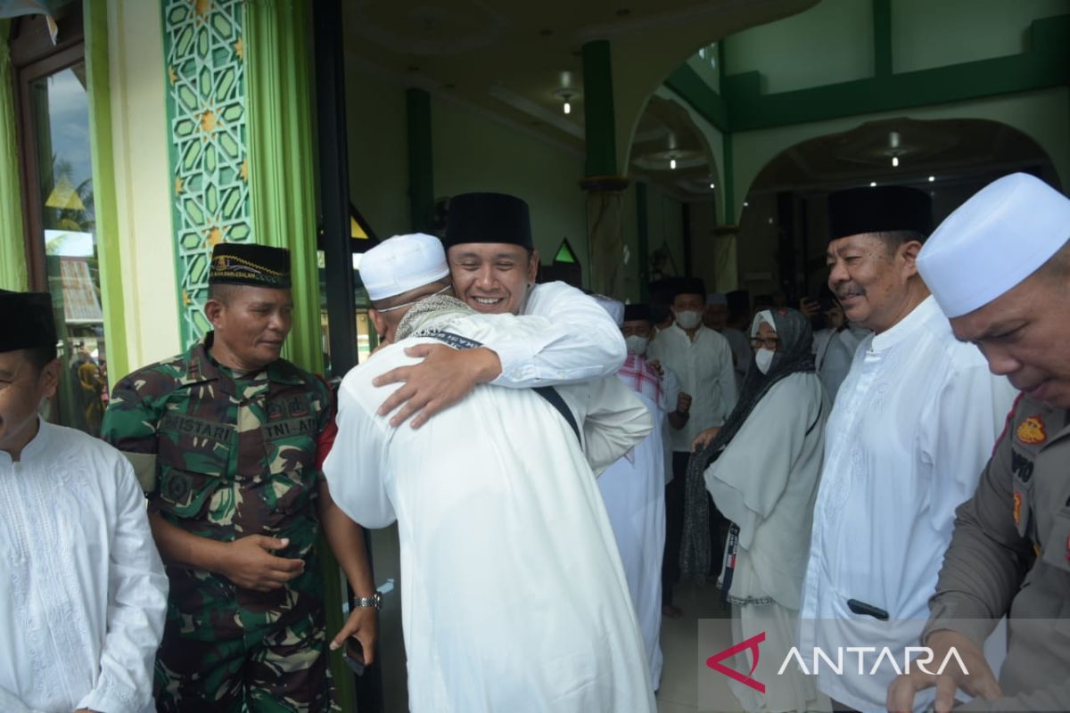 Wabub sambut 143 jamaah haji asal Kabupaten Sambas