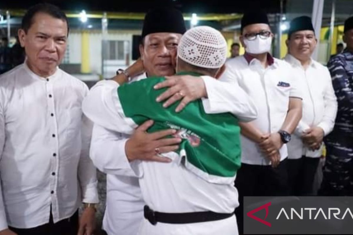 Lantunan Sholawat Badar sambut Jama'ah Haji Tanjungbalai