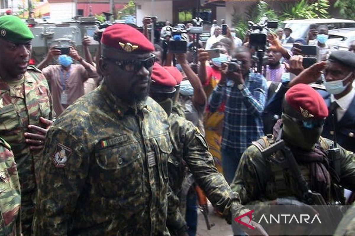 Presiden AD Interm Guinea bubarkan pemerintahan