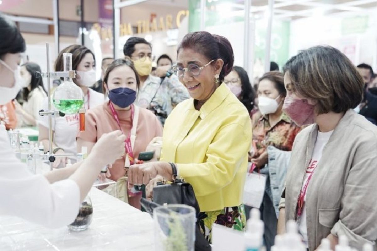 Susi Pudjiastuti ajak masyarakat untuk pilah sampah di rumah demi lingkungan