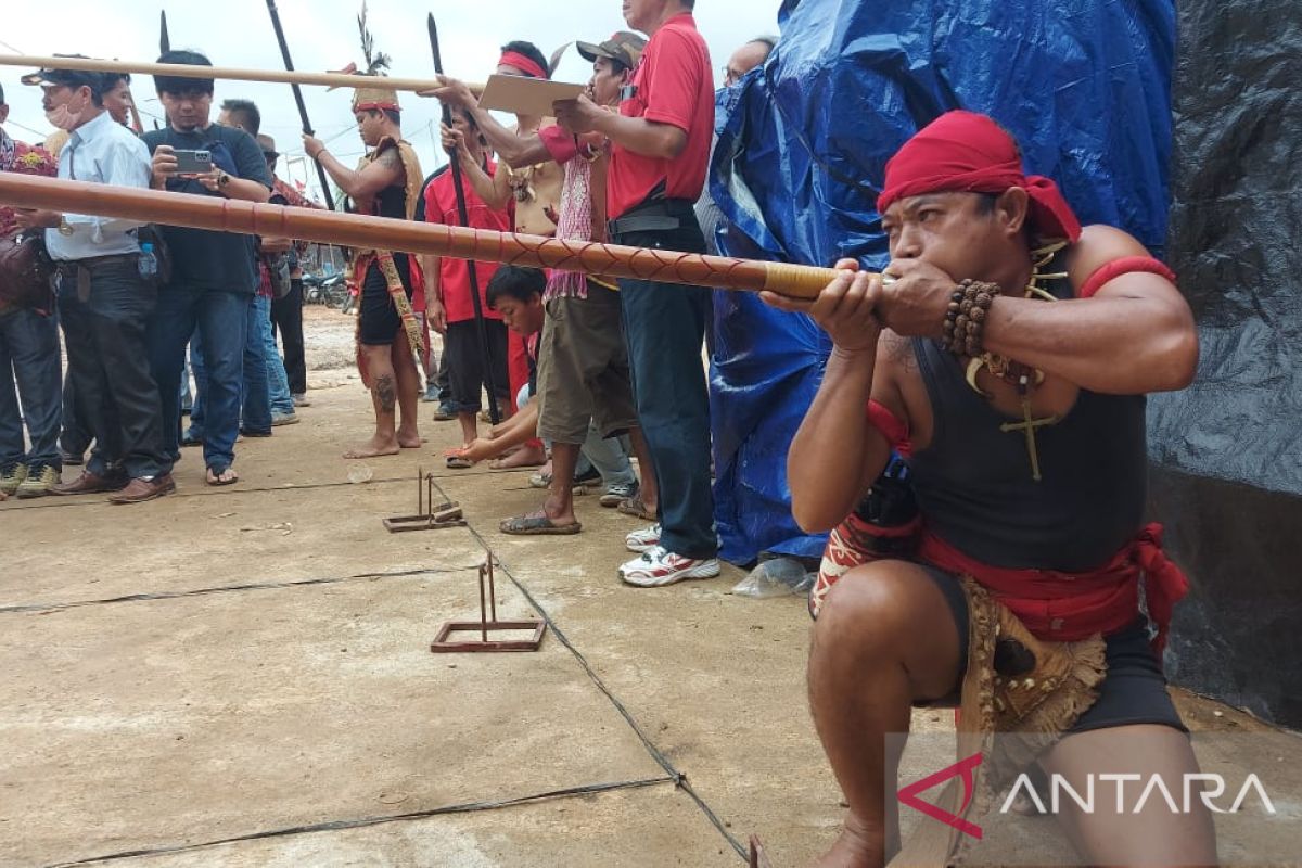 Pekan Gawai Dayak IX Sintang tampilkan lomba sumpit dan pangkak gasing