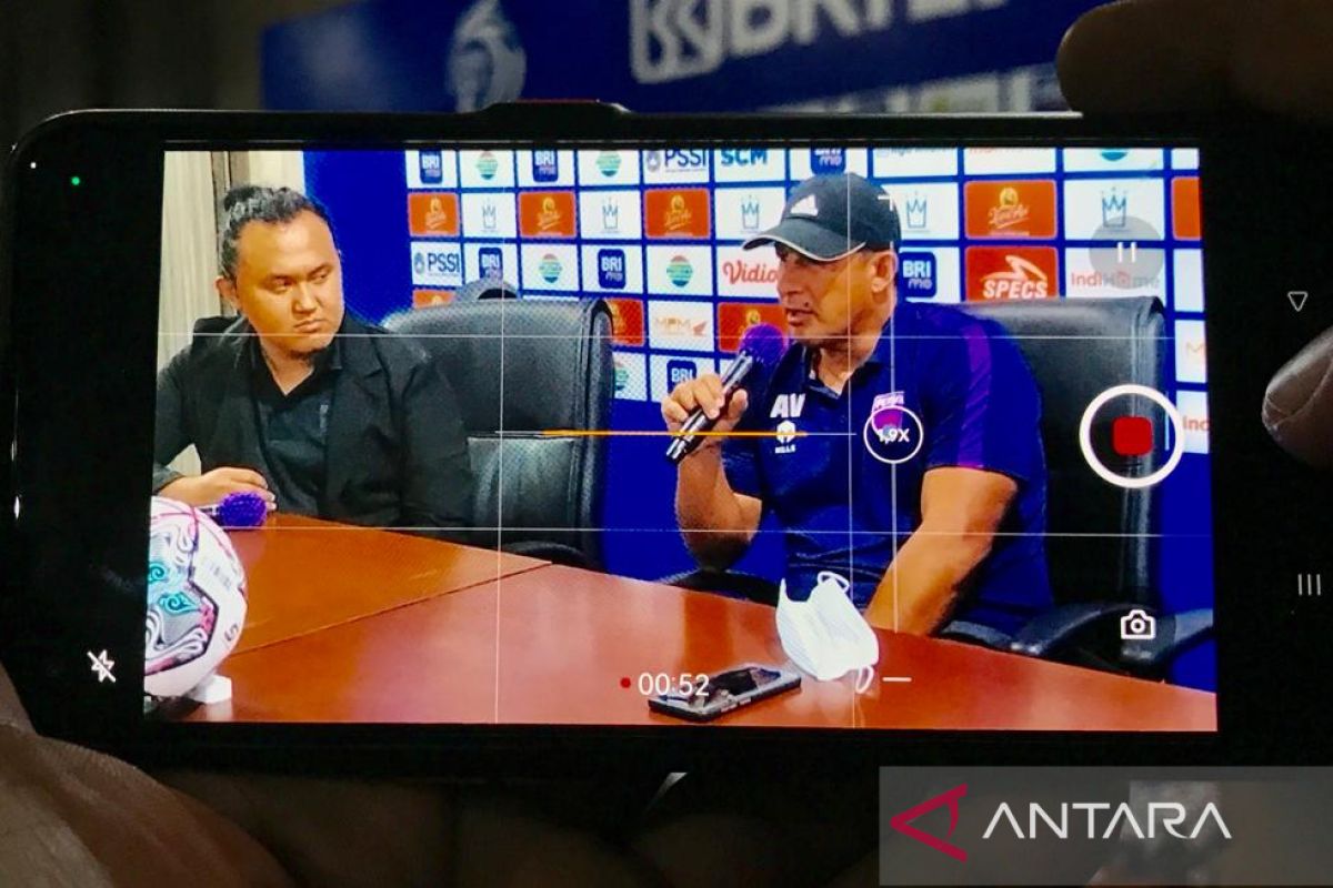 Liga 1: Dievaluasi, Persita sudahi kerja sama dengan Alfredo Vera