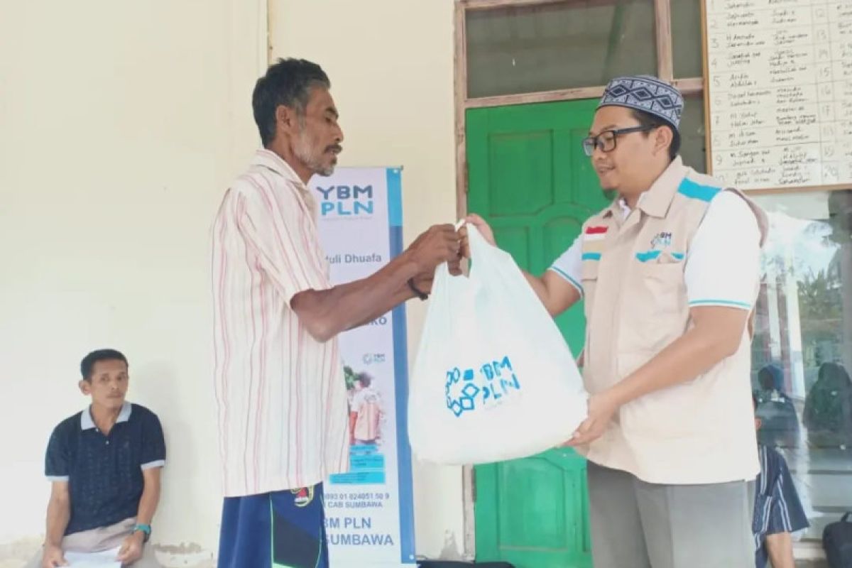 YBM PLN berikan bantuan untuk masyarakat Dusun Ai Limung Sumbawa