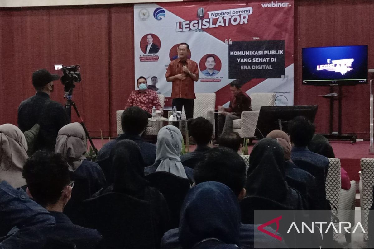 Anggota DPR RI ajak masyarakat bijak gunakan media sosial