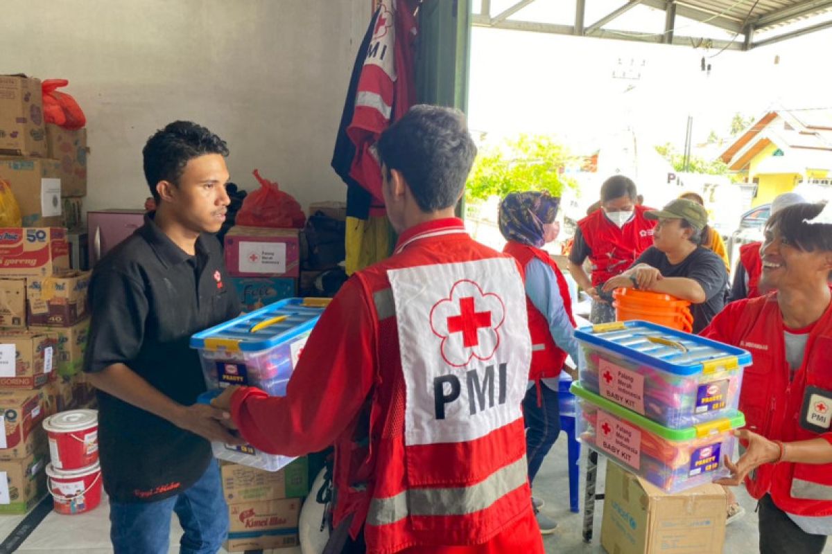 PMI Sulteng beri layanan kesehatan bagi warga terdampak banjir Parigi