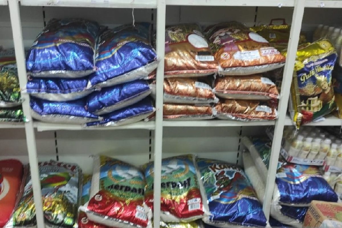 Harga beras antar pulau di Kota Jayapura stabil