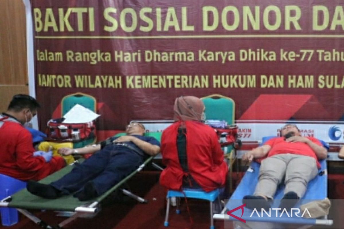 Kemenkumham Sulawesi Tenggara gelar donor darah sambut hari lahir ke-77