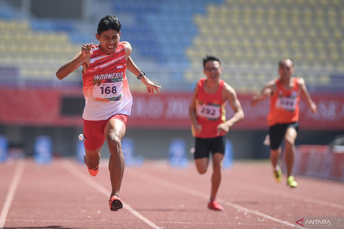 Saptoyogo belum puas meski raih medali emas 100m putra T37