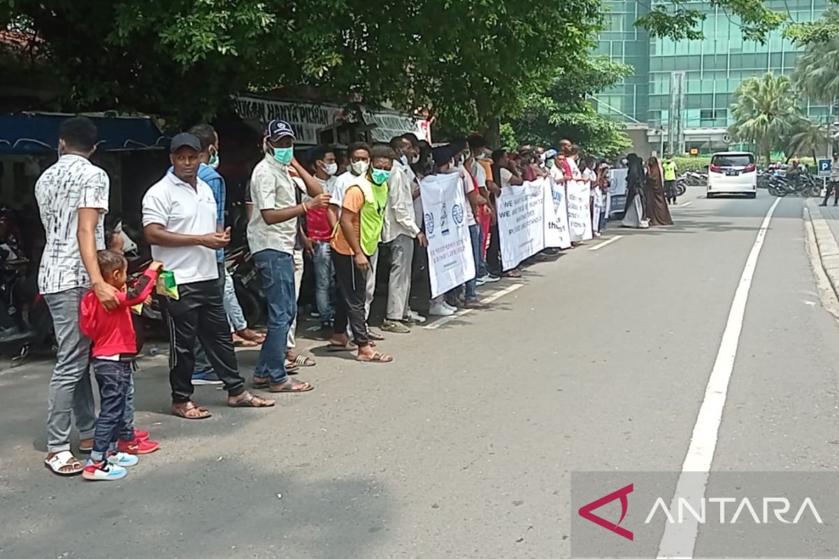 Polrestabes Medan amankan aksi unjuk rasa pengungsi asal Somalia