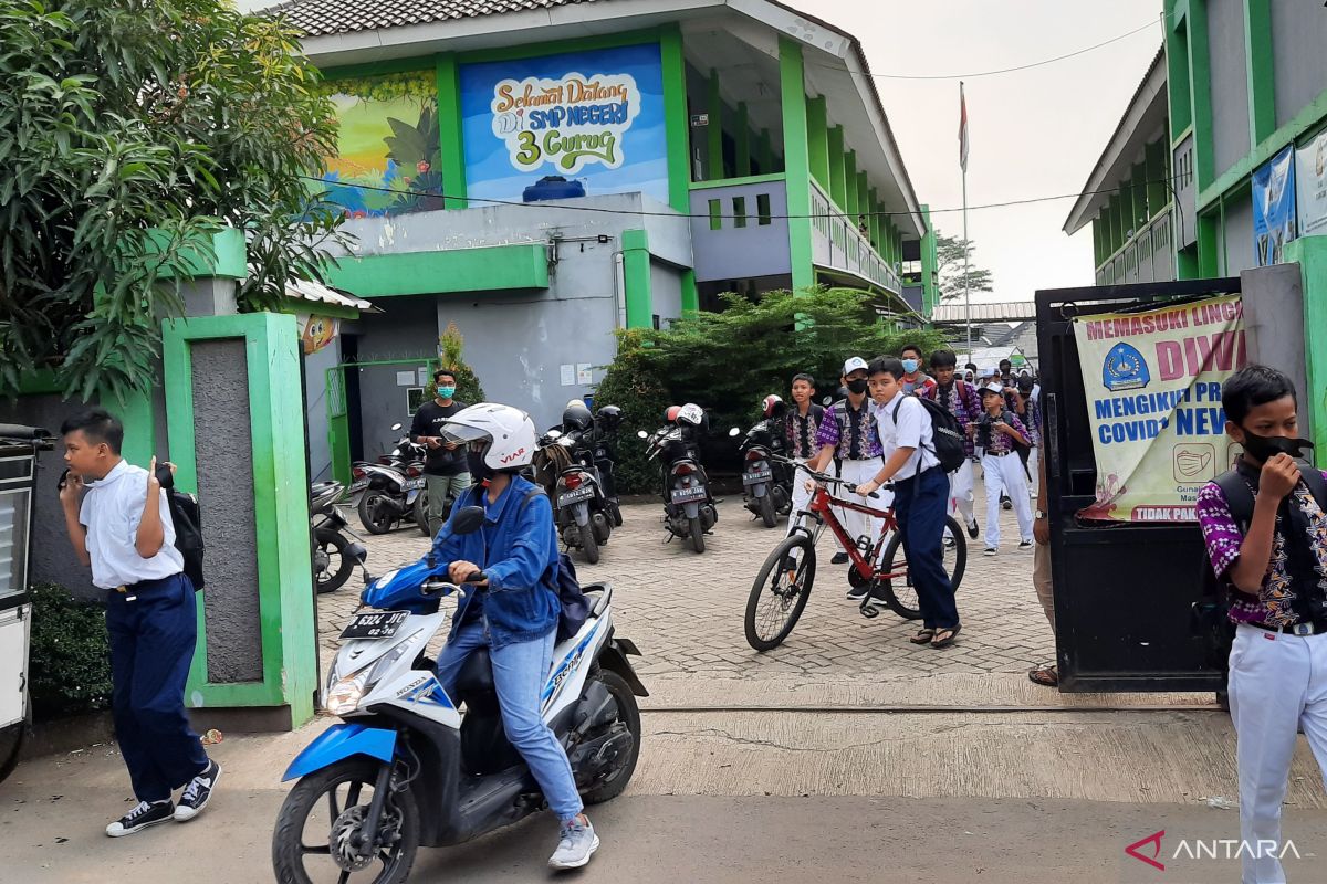 Dindik Tangerang tegaskan dilarang siswa bawa kendaraan ke sekolah