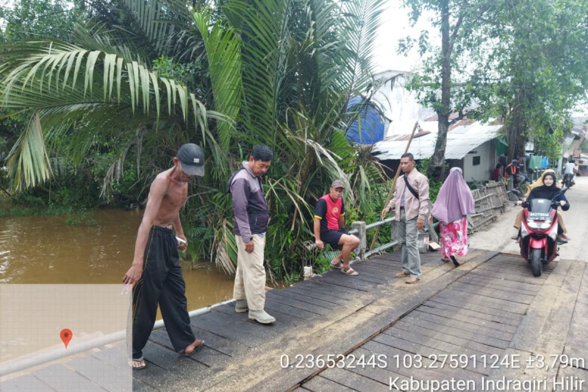 Jembatan darurat Sungai Piring rampung, Kadis PUTR ingatkan tak bawa beban berat