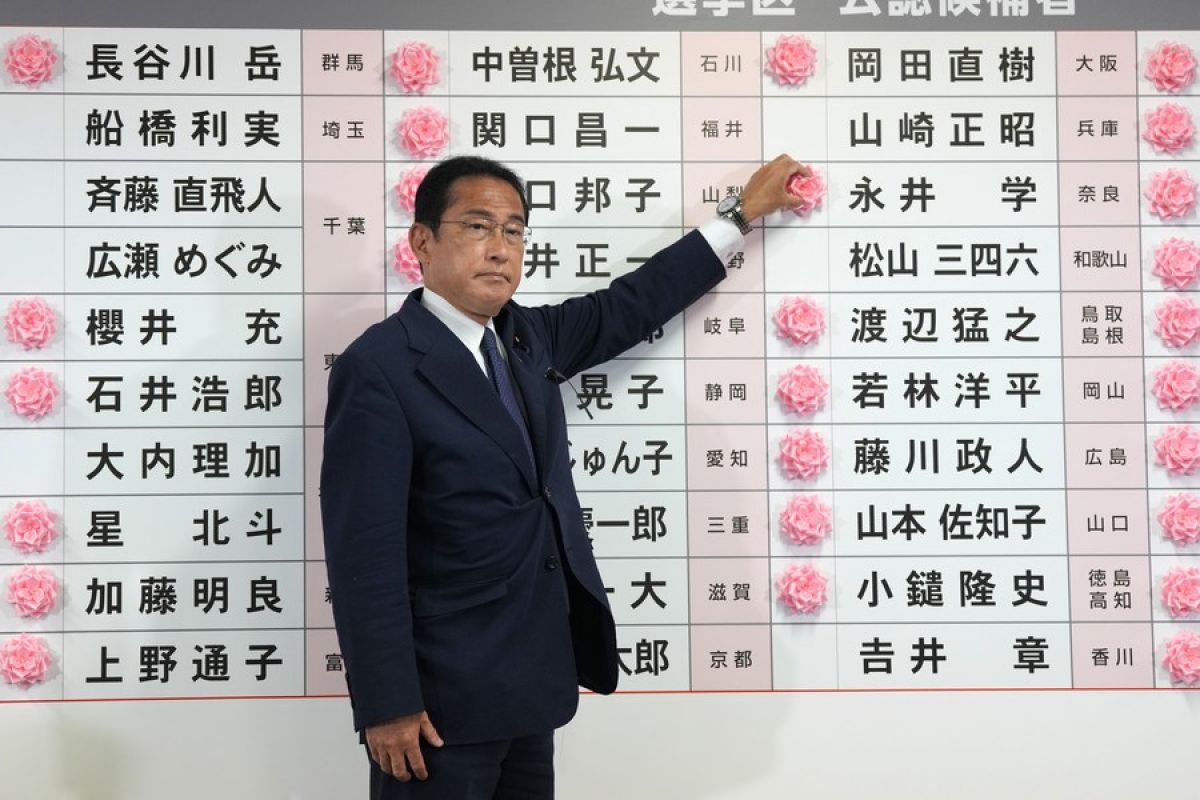 Tingkat kepuasan publik Jepang pada PM Kishida capai rekor terendah