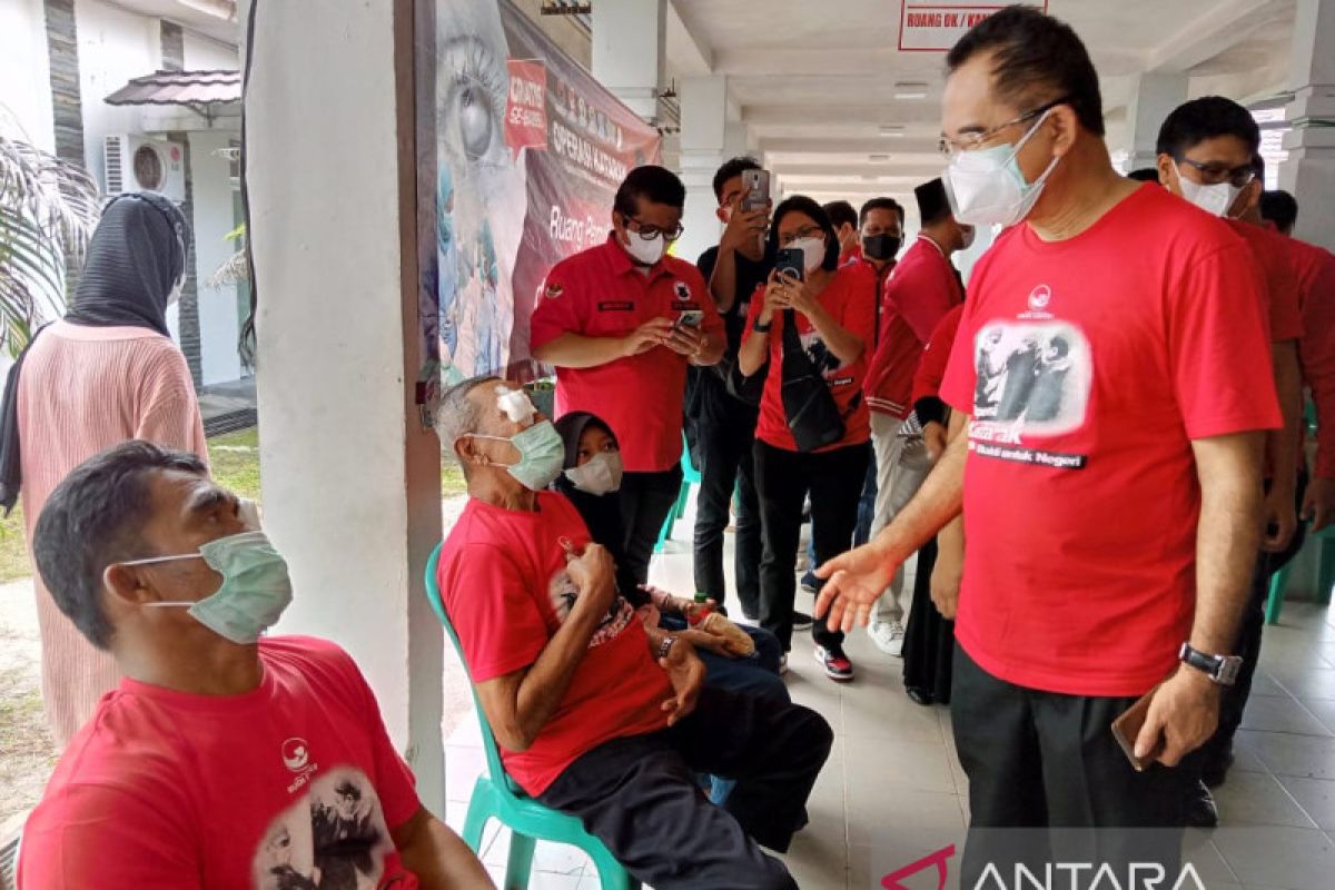 Ratusan masyarakat Pulau Belitung dapatkan layanan operasi katarak gratis