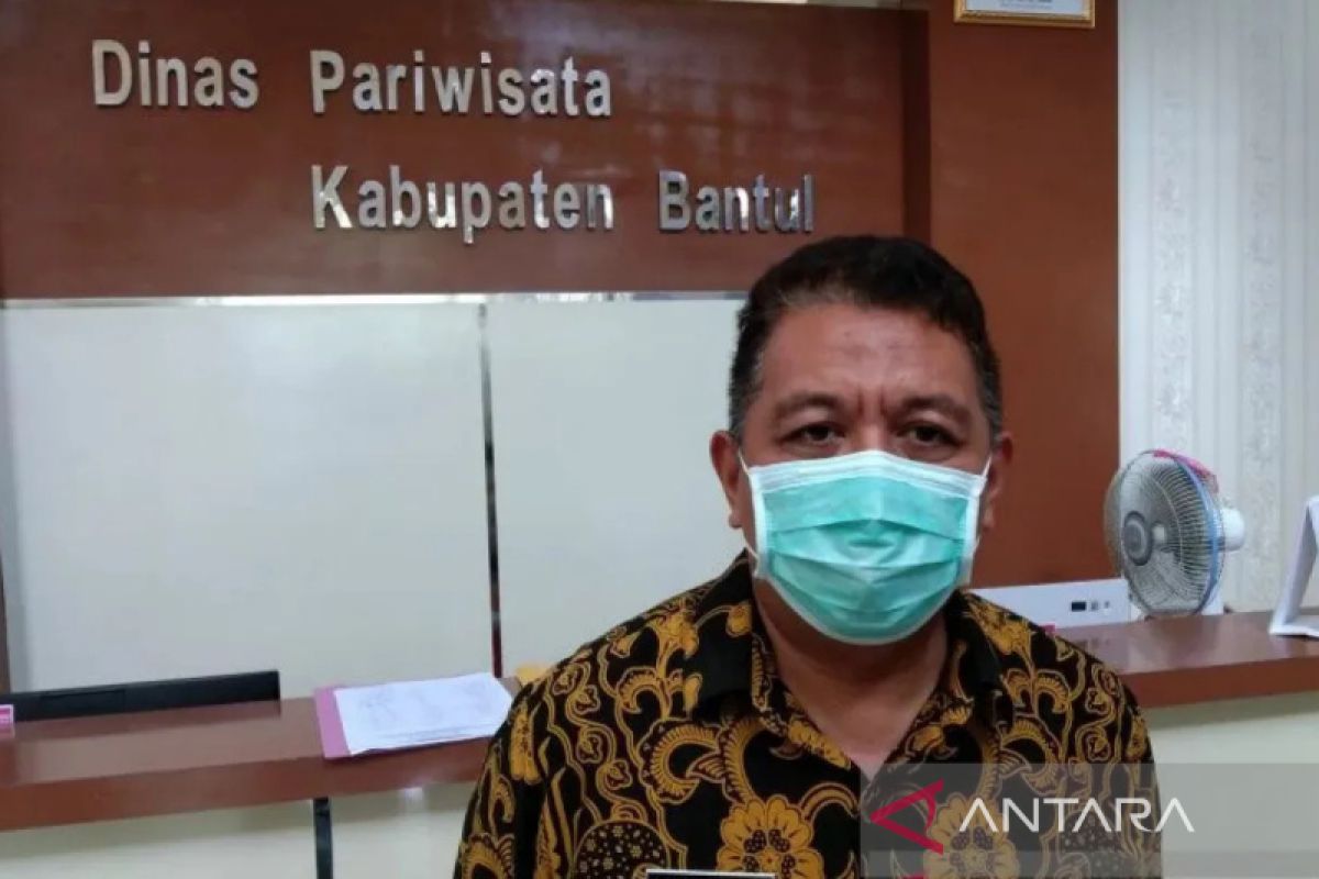 Bantul kaji usulan kerja sama pemungutan retribusi wisata malam di Pantai Parangtritis