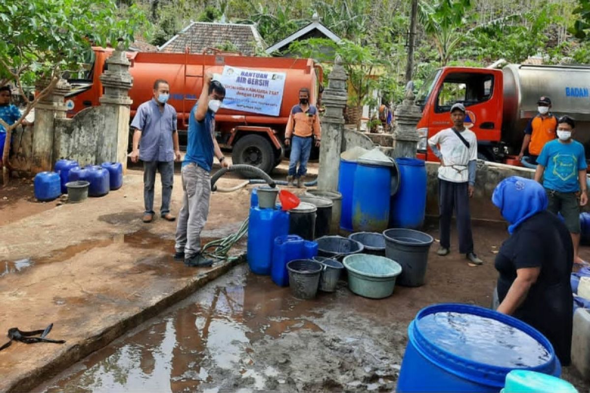 BPBD Gunungkidul menyiapkan 1.400 tangki air bersih atasi kekeringan