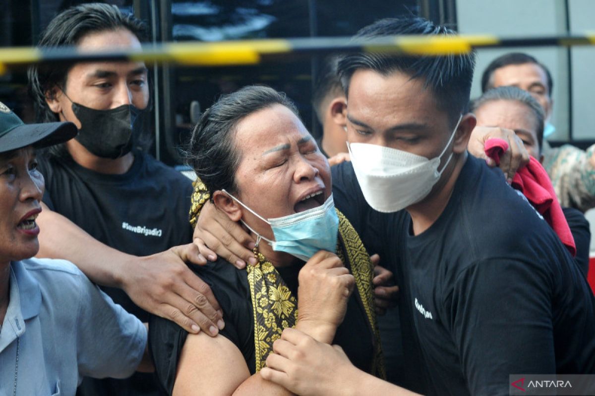 Ibu kandung Brigadir J terkejut anaknya ditembak atas perintah Irjen Ferdy Sambo