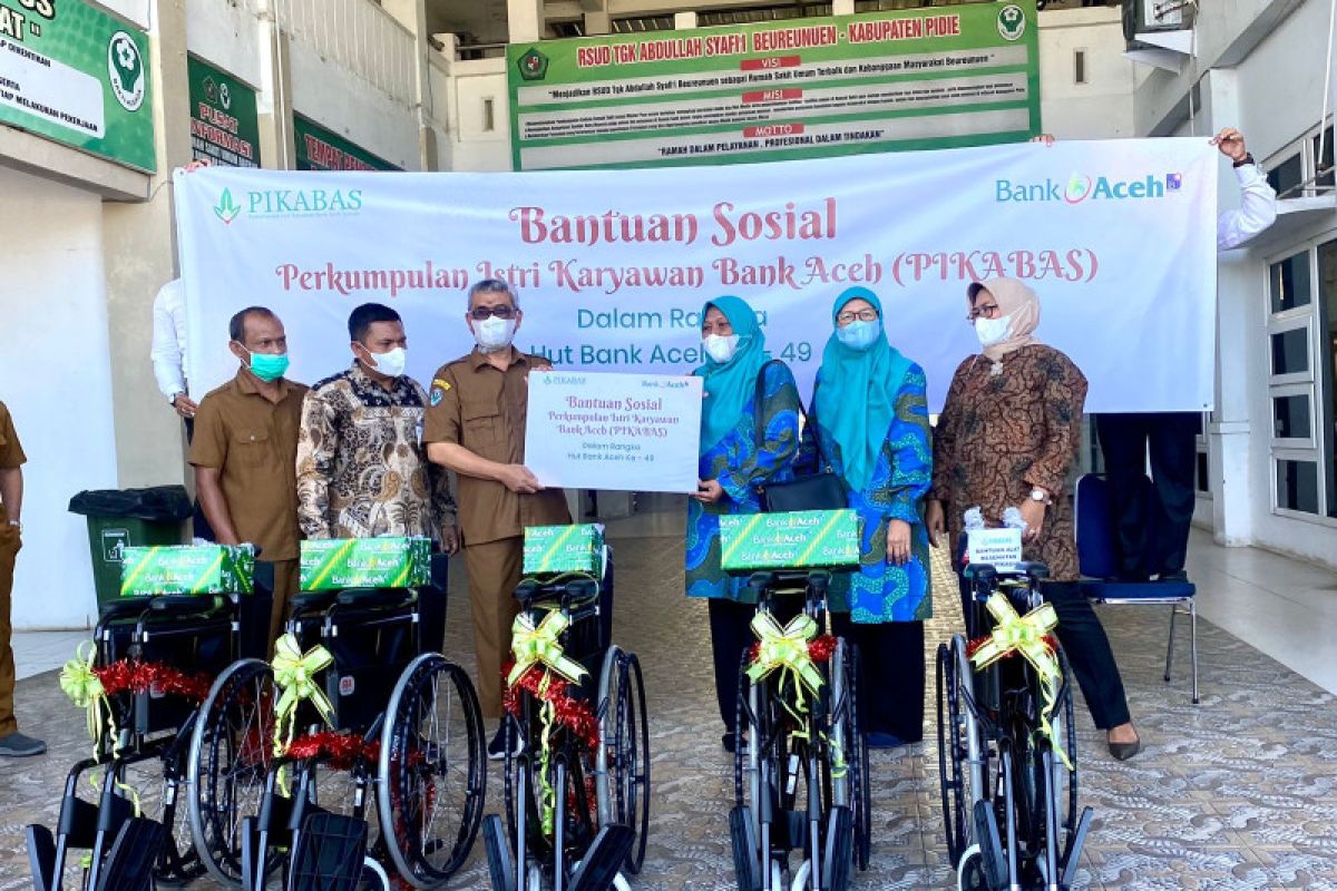 Sambut HUT Bank Aceh, Pikabas salurkan bantuan ke Wilayah Timur Aceh