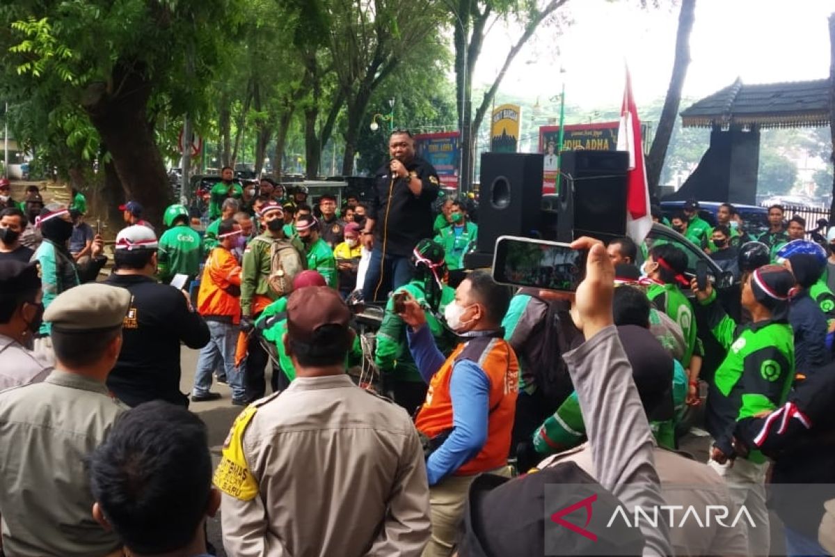 Polrestabes Medan amankan demo ratusan ojol di DPRD Sumut