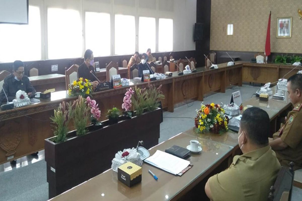 DPRD dan Pemprov Kalteng kembali bahas Raperda Pengelolaan Keuangan Daerah
