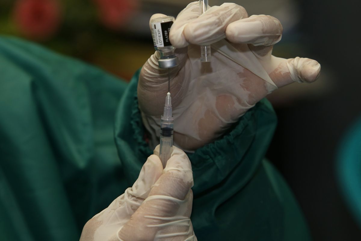 Vaksinasi dosis penguat kedua sasar 20 ribu SDM kesehatan di Kota Surabaya