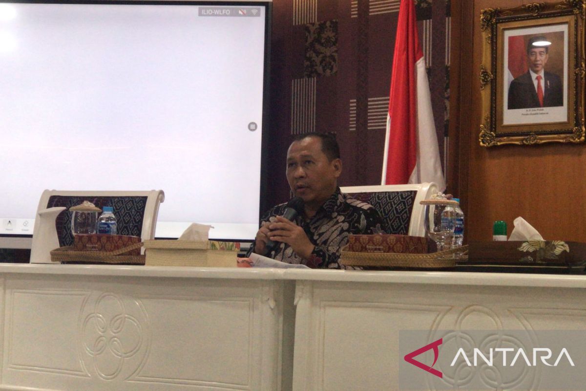 Ministry unearths more social aid packages from Depok parking lot