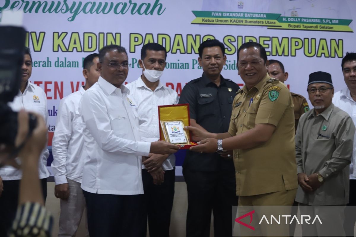 Wali kota ajak Kadin  turut membangun Kota Padang Sidempuan