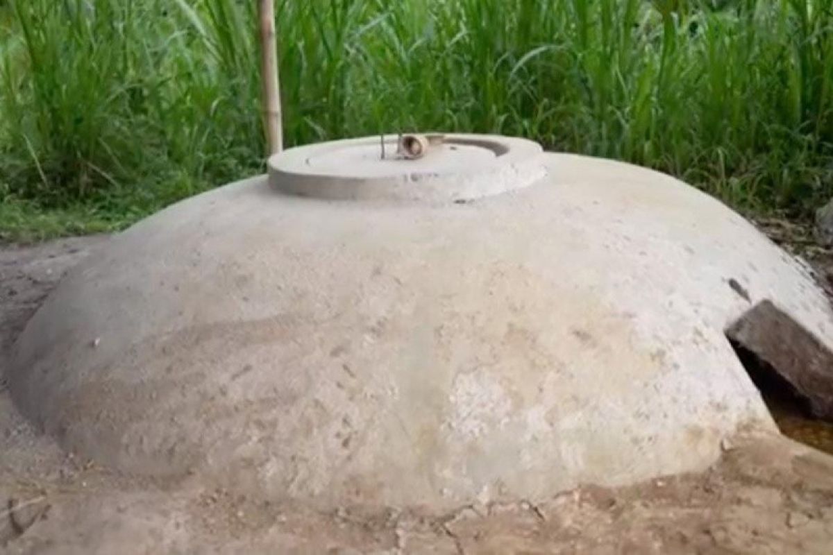 Dorong desa mandiri energi, Pemprov Jateng salurkan digester biogas