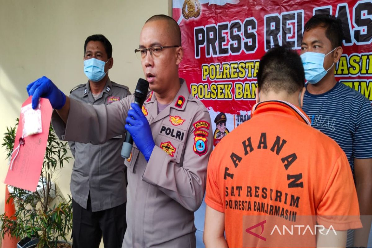 Polisi tangkap selebgram di Banjarmasin saat bawa 10,5 butir ekstasi