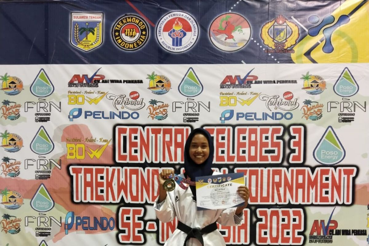 Mahasiswi UMI raih emas pada Kejurnas Taekwondo di Sulteng