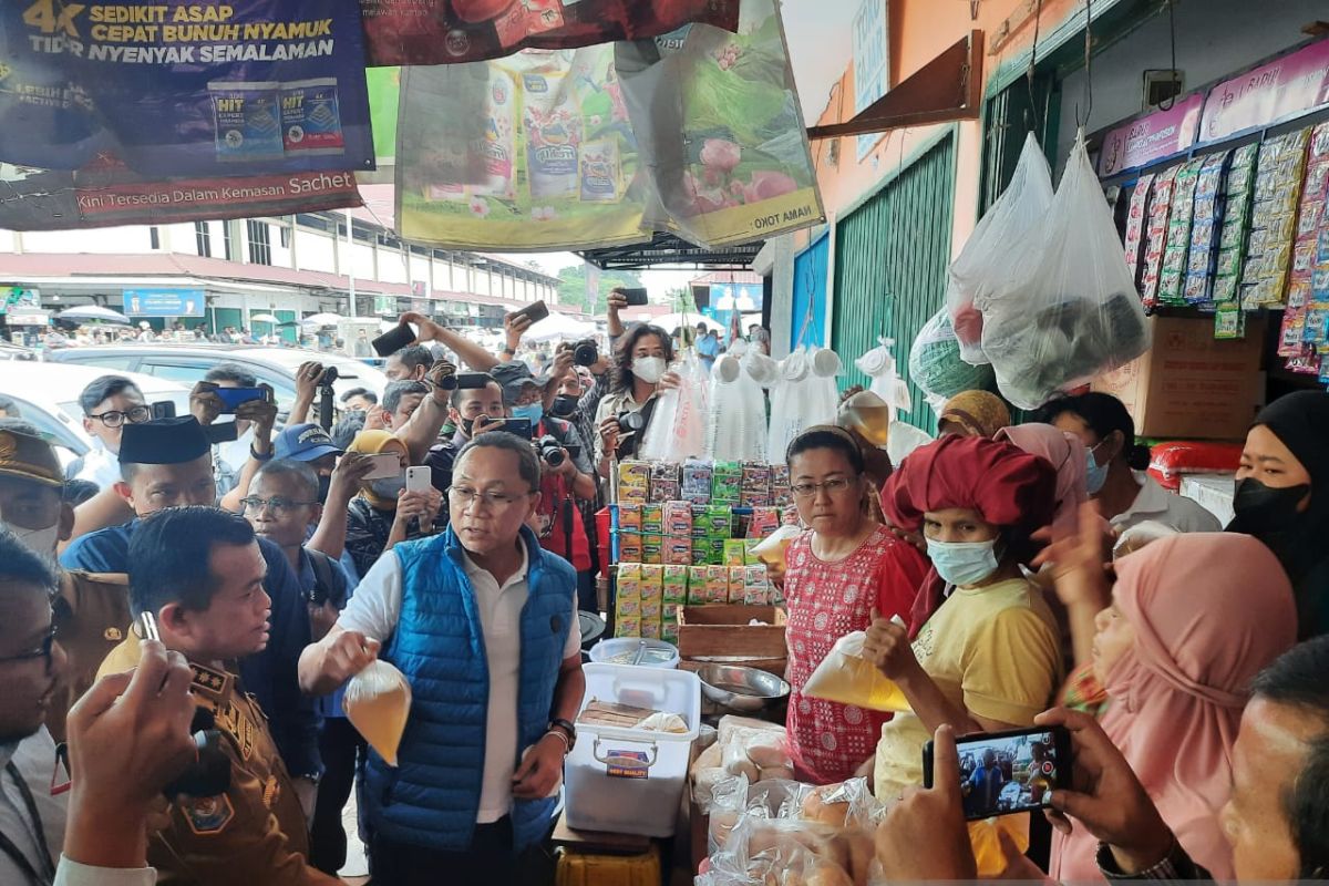 Kemendag tak surutkan pengawasan distribusi minyak goreng curah