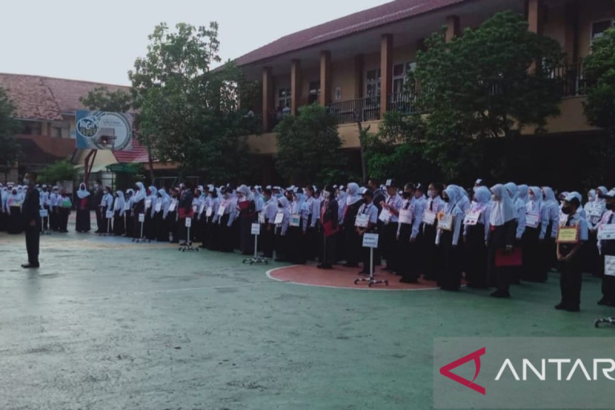 10 siswa di Palembang terkonfirmasi positif COVID-19