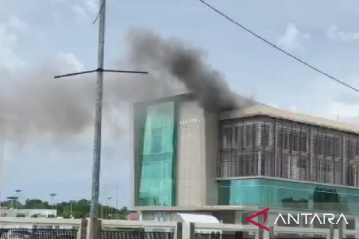 Gedung Rektorat Politeknik Pariwisata Jakabaring Palembang terbakar