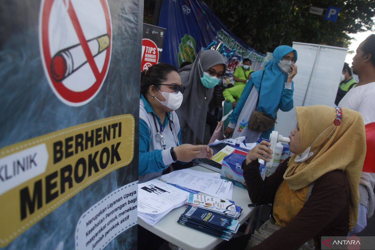 Perkembangan janin tumbuh jadi lebih lambat akibat rokok