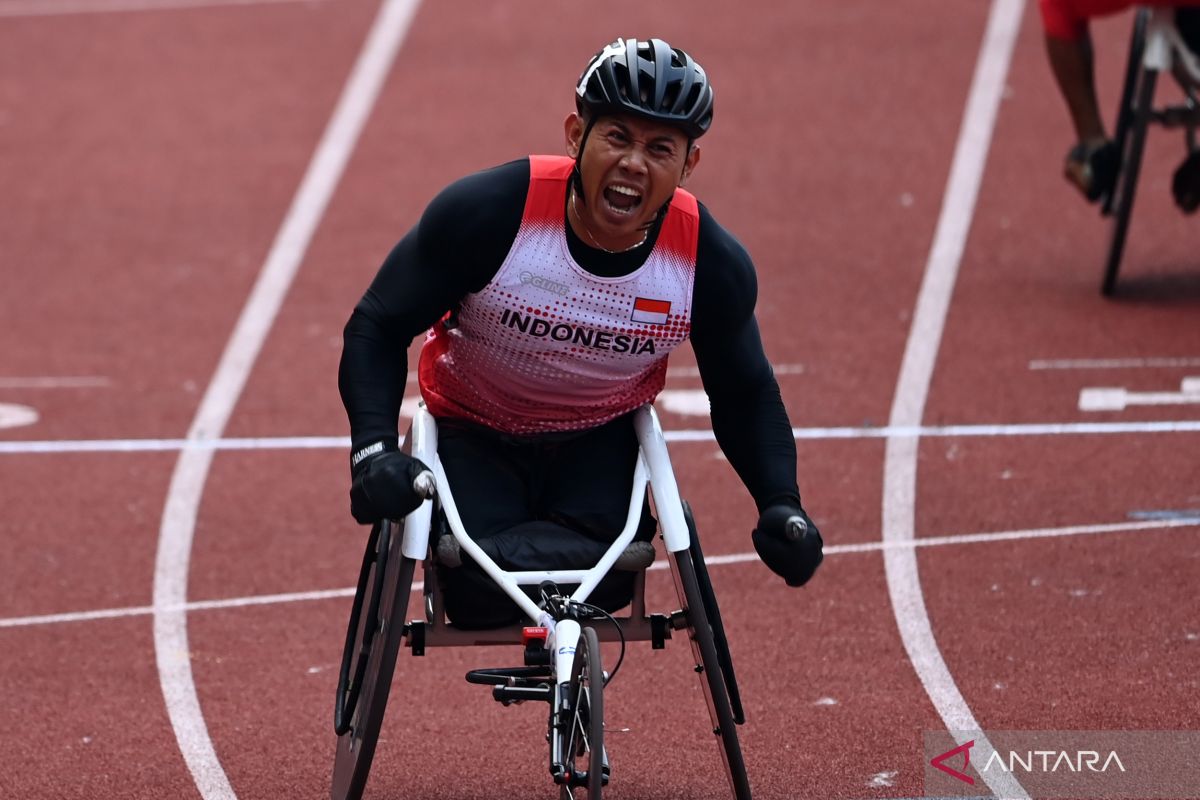 Jaenal Aripin lunasi penasaran dengan emas 200 meter T54 putra