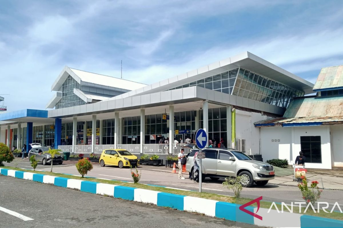 Penumpang di bandara Baubau meningkat imbas penerbangan Wakatobi terhenti
