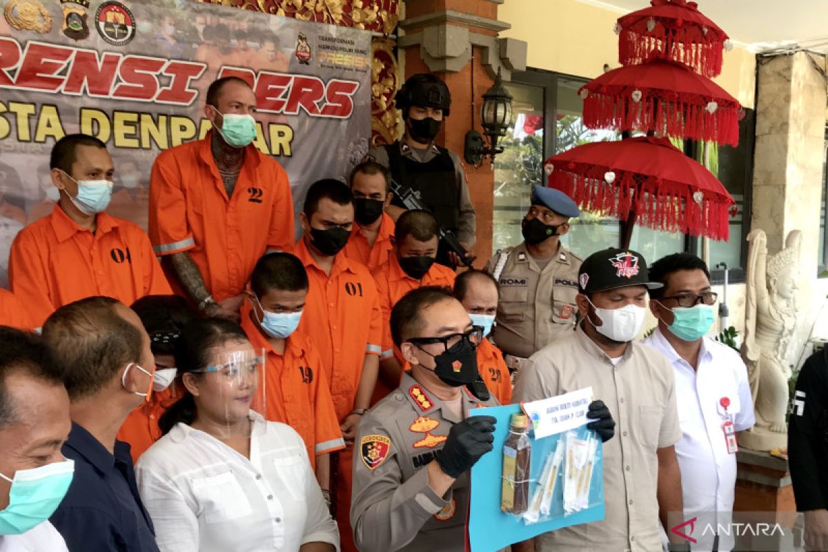 Polresta Denpasar sita hampir 400 gram ganja cair dari warga Amerika (video)