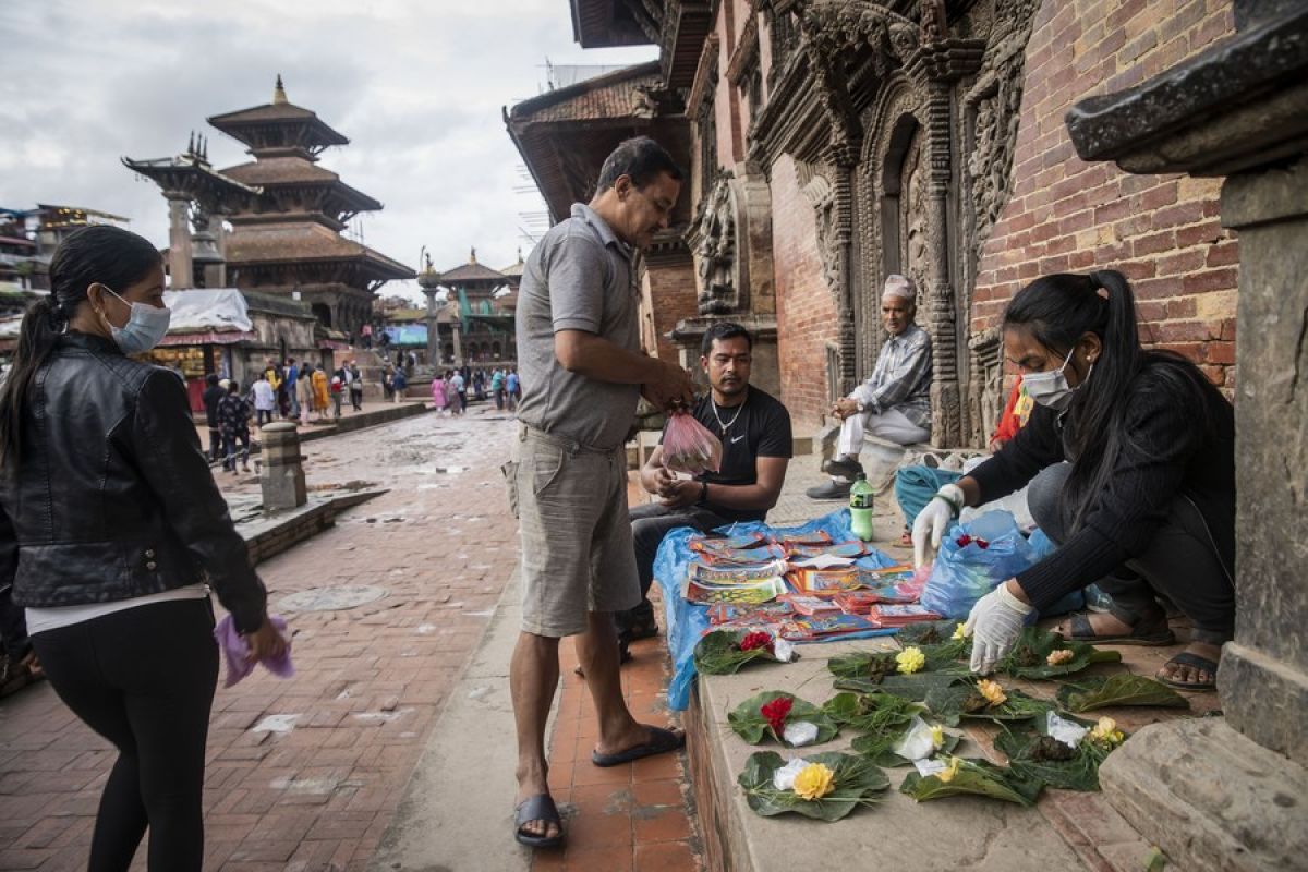 Festival tradisional Lalitpur Nepal tunjukkan warga jaga tradisi lama