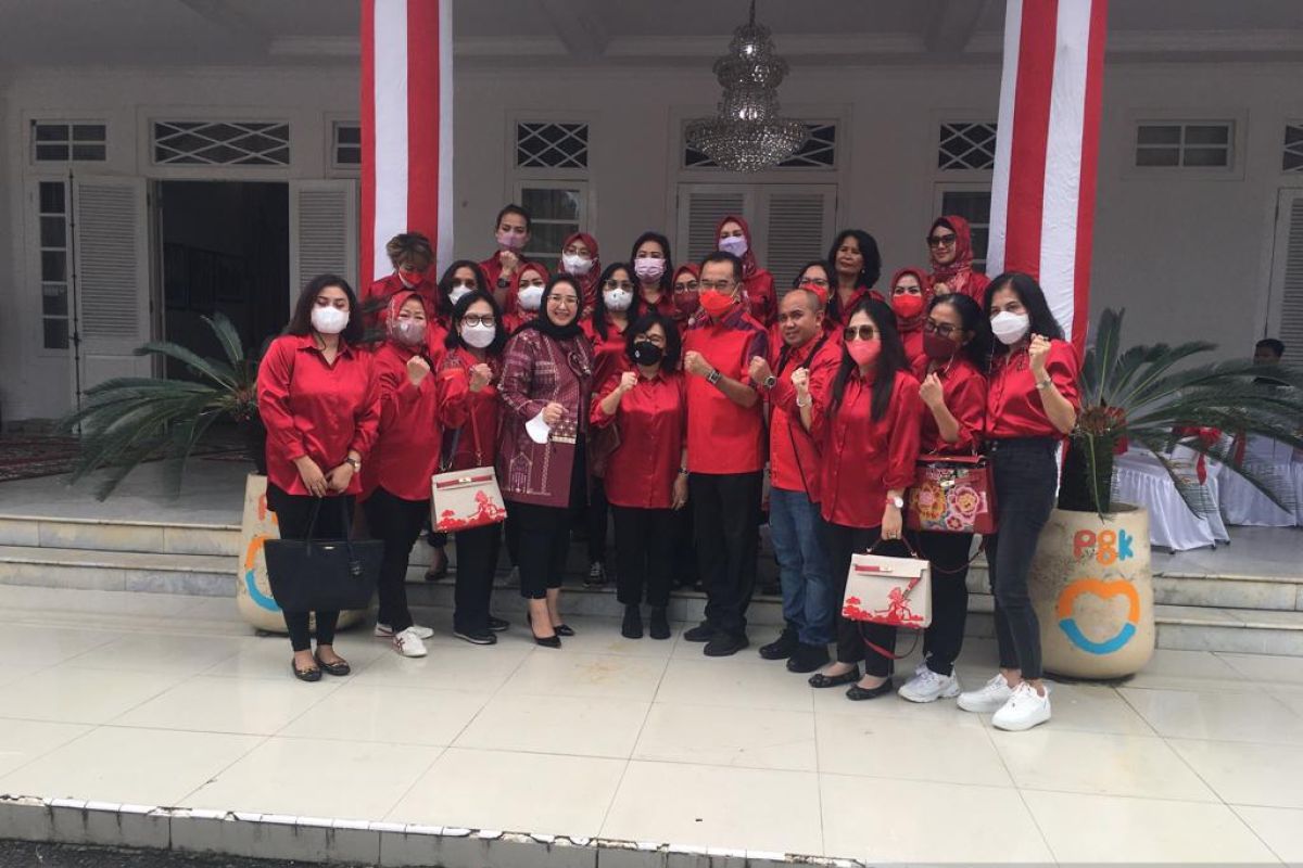 Wali Kota Pangkalpinang dan Istri sambut kunjungan rombongan PIA DPR RI Fraksi PDI Perjuangan