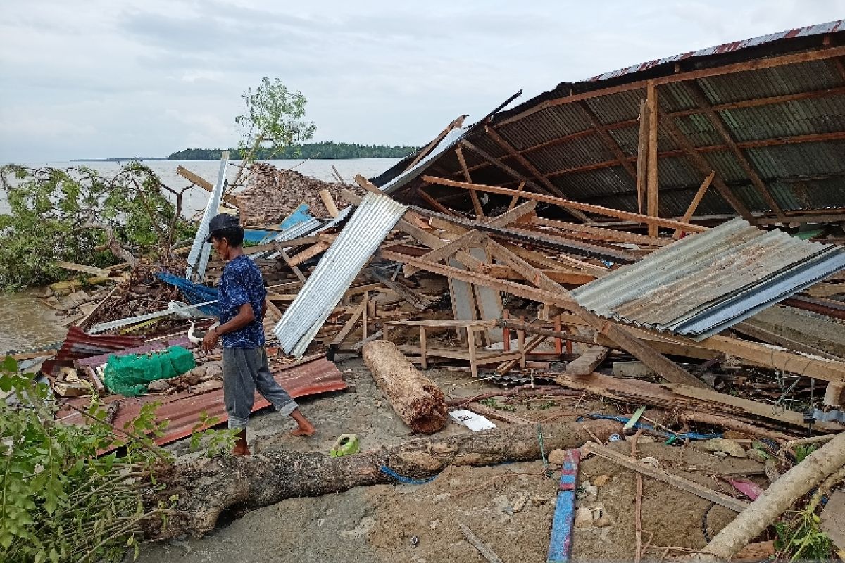 Pemkab Parigi hapus pajak daerah  bagi korban terdampak banjir bandang