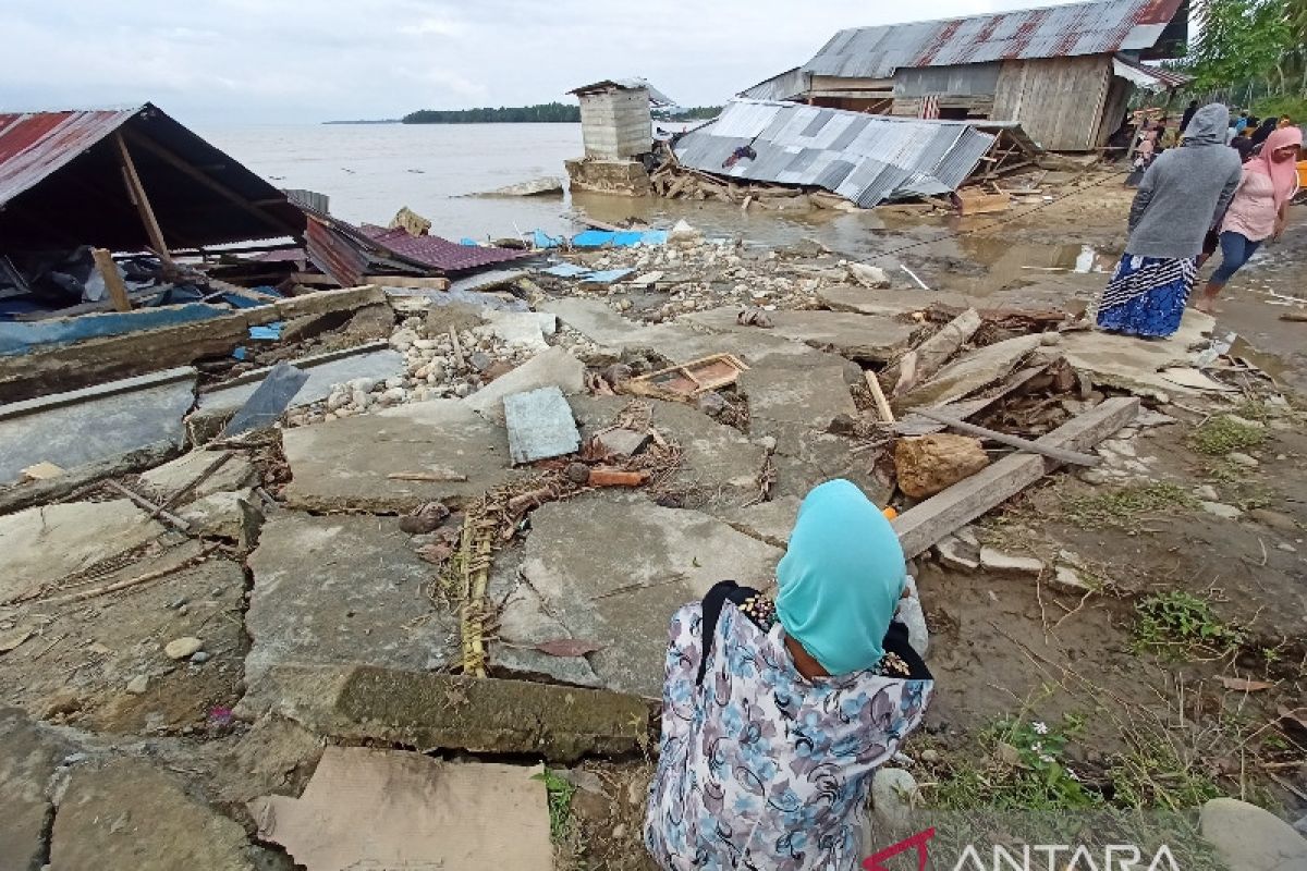 Pemkab Parigi siapkan lahan pembangunan huntara korban banjir Torue