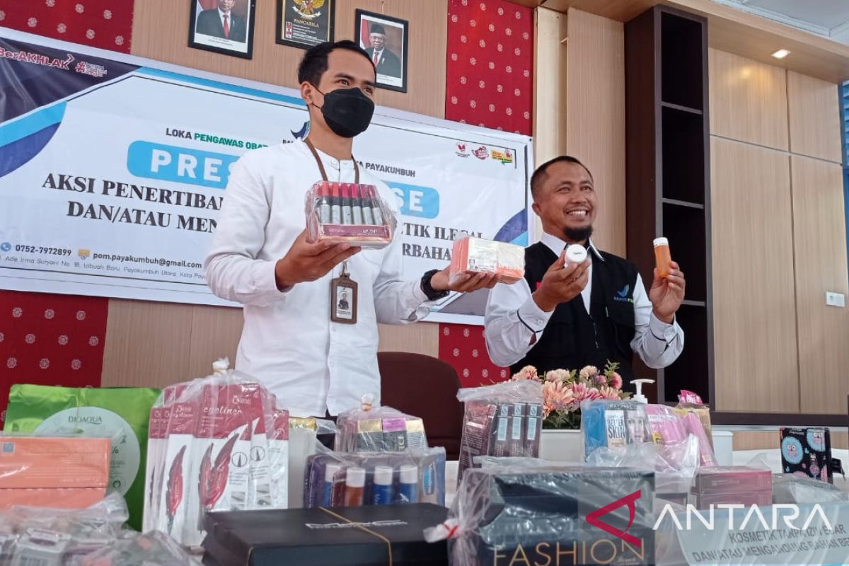 Loka POM Payakumbuh temukan 88 produk kosmetik ilegal dalam aksi penertiban pasar